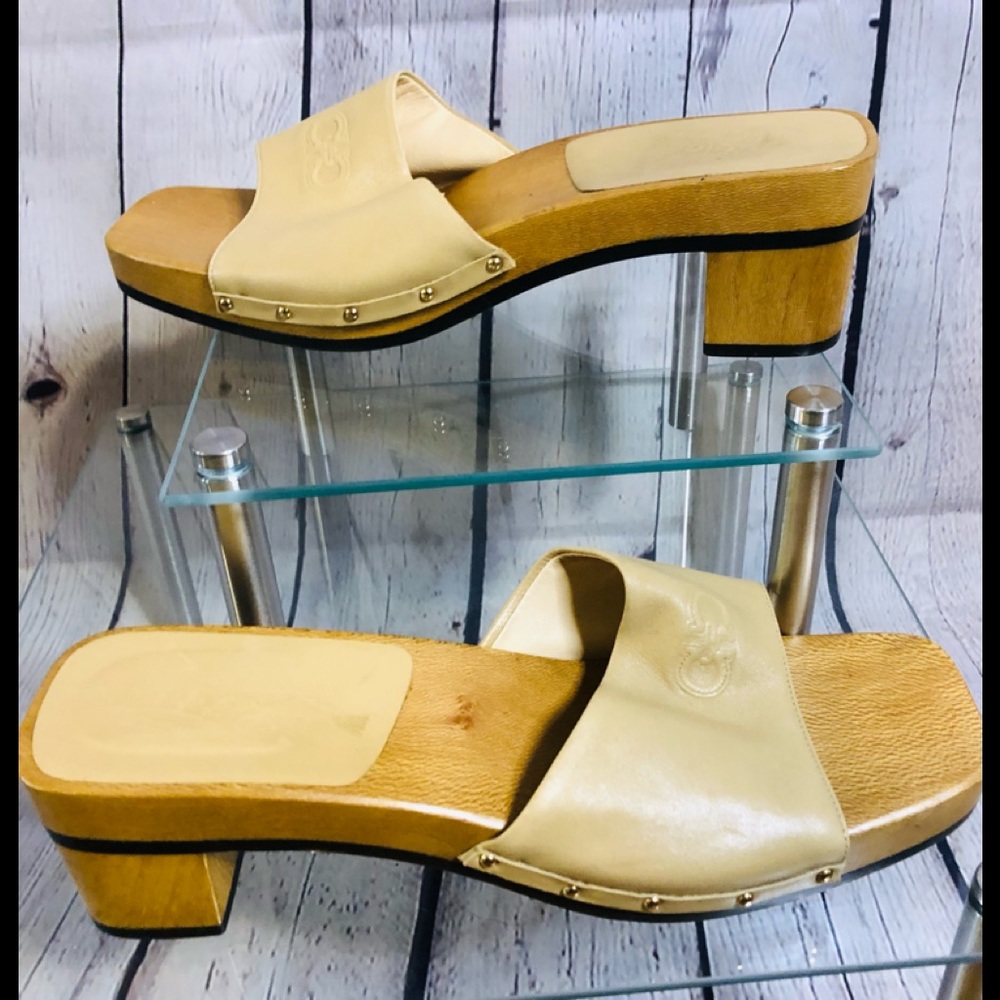 Vintage Salvatore Ferragamo Wooden Platform Sandals. Sz 10